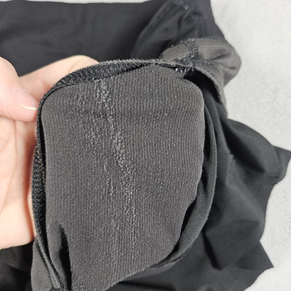 Lululemon Speed Up Shorts Womens 4 Black Athleisure Gym Performance Stretch - Picture 9 of 14
